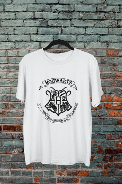 Hogwarts Black Logo T-Shirt - Regular fit