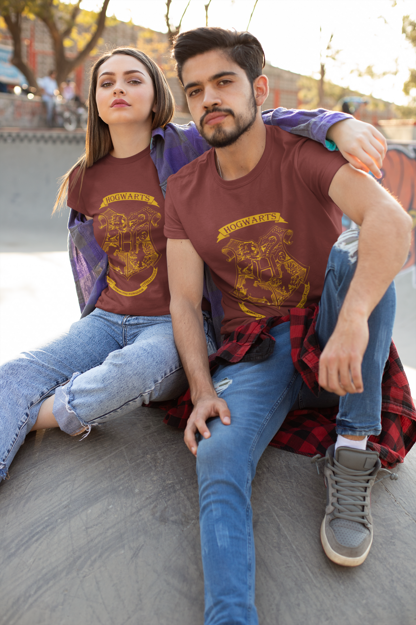 Hogwarts Logo T-Shirt - Regular fit